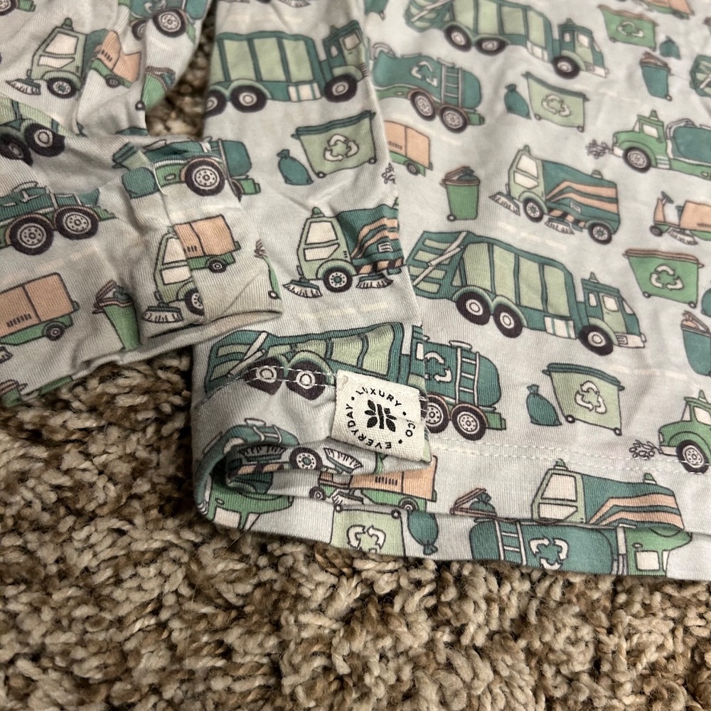 Sweet Bamboo Kids Long Sleeve Shirt Bundle Size 5 Garbage Truck & Construction - Picture 10 of 10